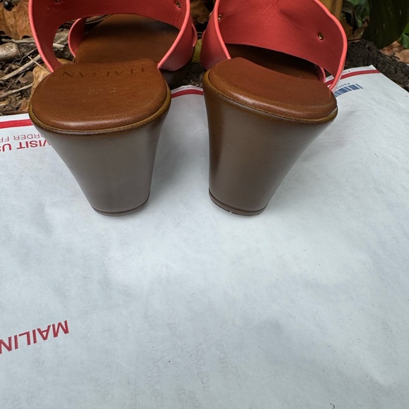 Sz 7 1/2 wedge ITALY sandals shoes - Picture 4 of 7